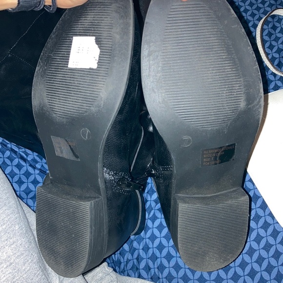 Boots ‼️ - Picture 2 of 2